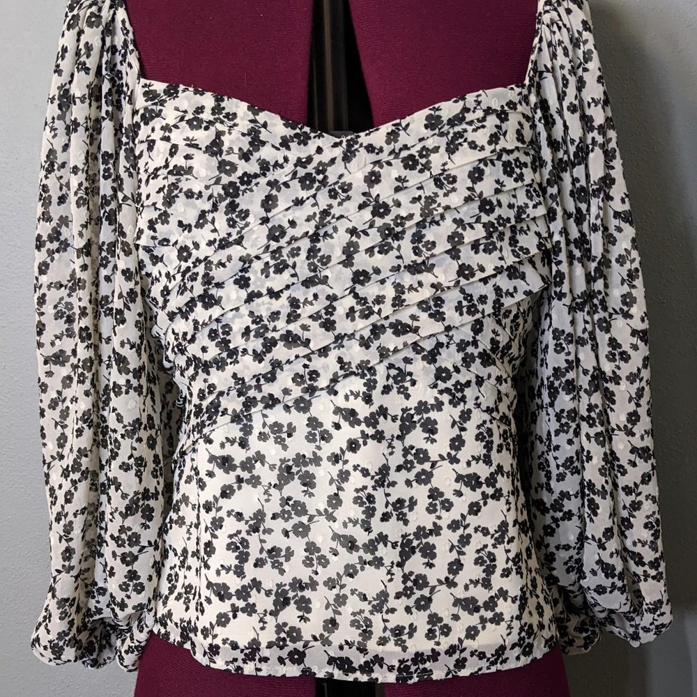 Express Floral Pleated Peasant Sleeve Blouse xs NWT